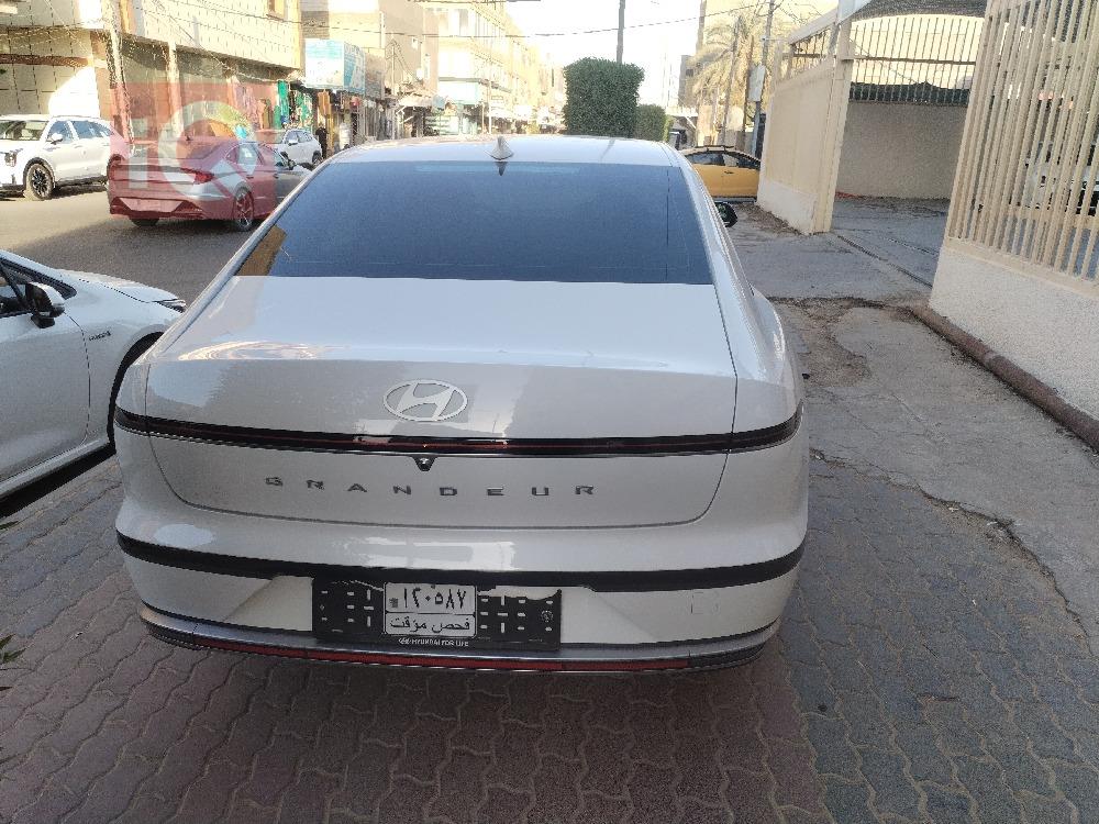 هیوندای ازێرا